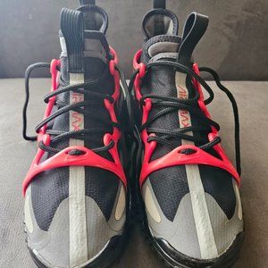 Nike Air Max 720 Horizon GoreTex Black Red Grey Size 6.5